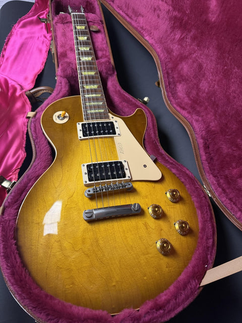 2000 Gibson Les Paul Classic - Honeyburst -