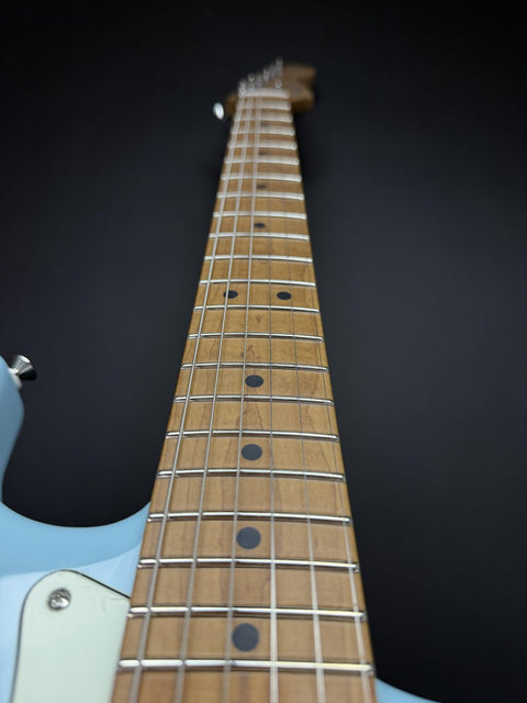Fender Limited Edition American Professional Classic Stratocaster, Roasted Maple Fingerboard - Daphne Blue -