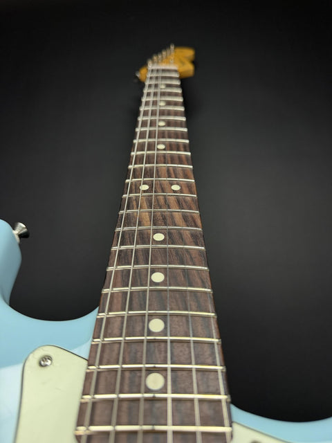 Fender Limited Edition American Professional Classic Stratocaster featuring the Fender Silent System - Daphne Blue -