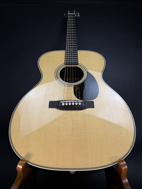 Martin OM-28 -