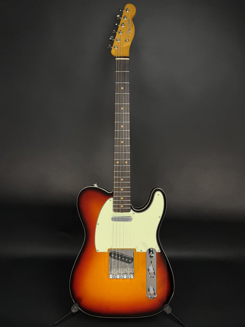 Fender Limited Edition Vintera III Early '60s Custom Telecaster - 3-Color Sunburst -