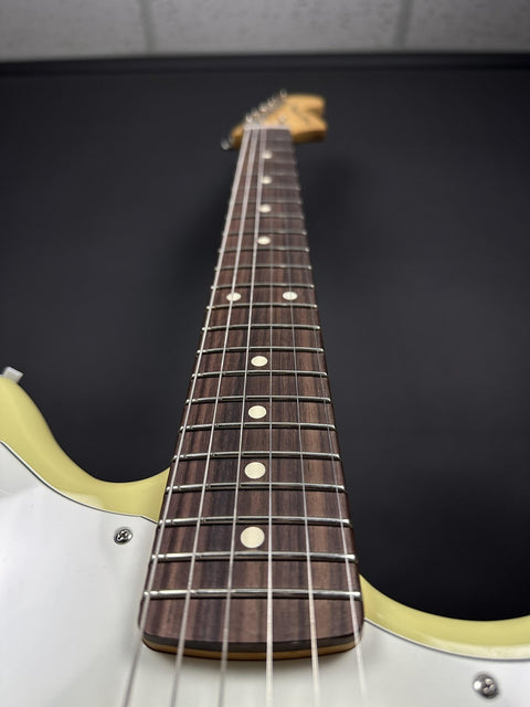 Fender Player II Jaguar - Hialeah Yellow -