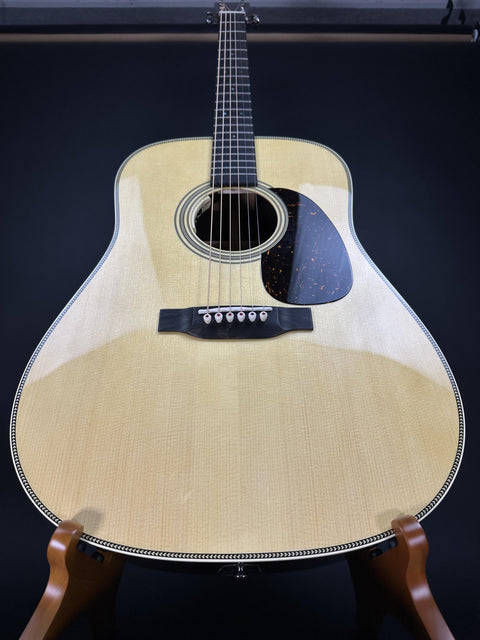 Martin HD-28E -