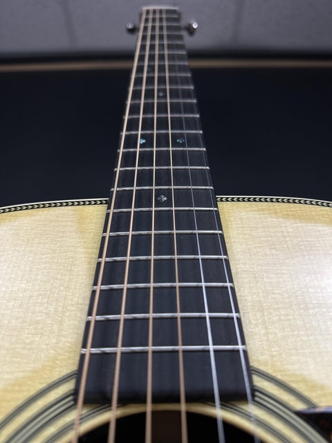 Martin HD-28E -