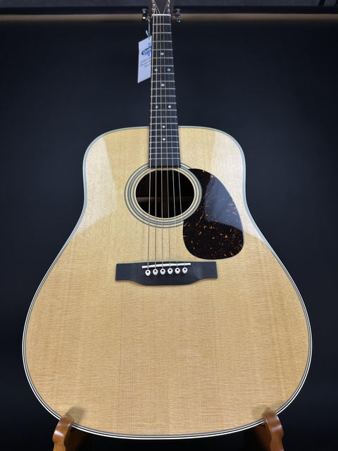 Martin D-28 Natural -