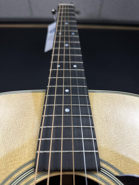 Martin D-28 Natural -