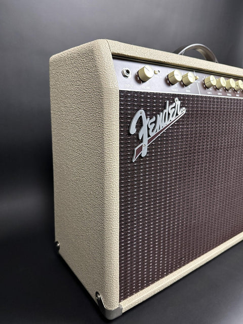 2018 Fender Super-Sonic 22W Amplifier - Blonde -