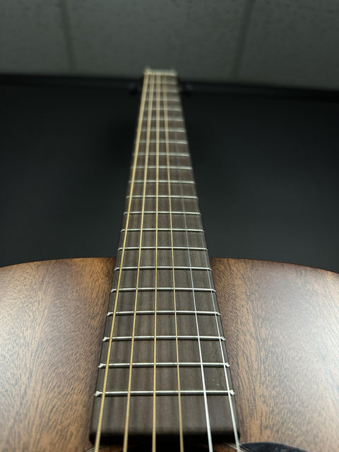 Martin D-15E -