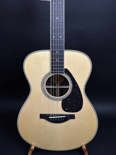 Yamaha LS16 ARE Concert Body Acoustic - Natural -