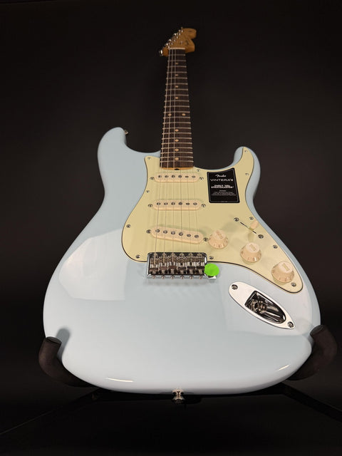 Fender Vintera III Early '60s Stratocaster - Sonic Blue -