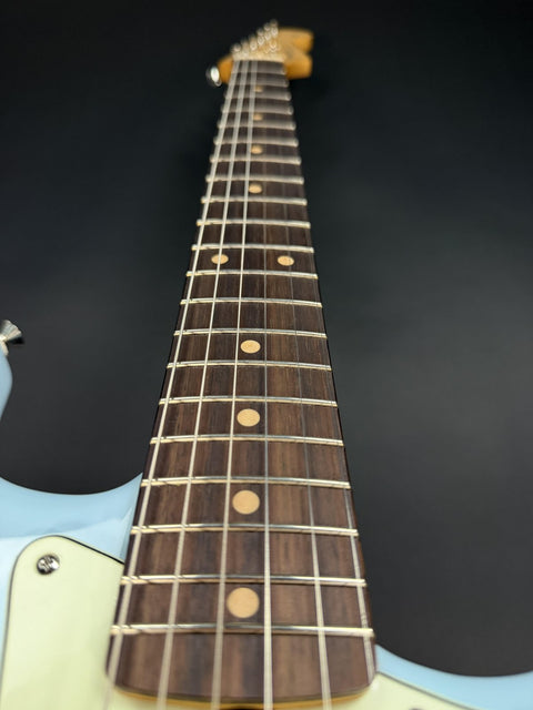 Fender Vintera III Early '60s Stratocaster - Sonic Blue -