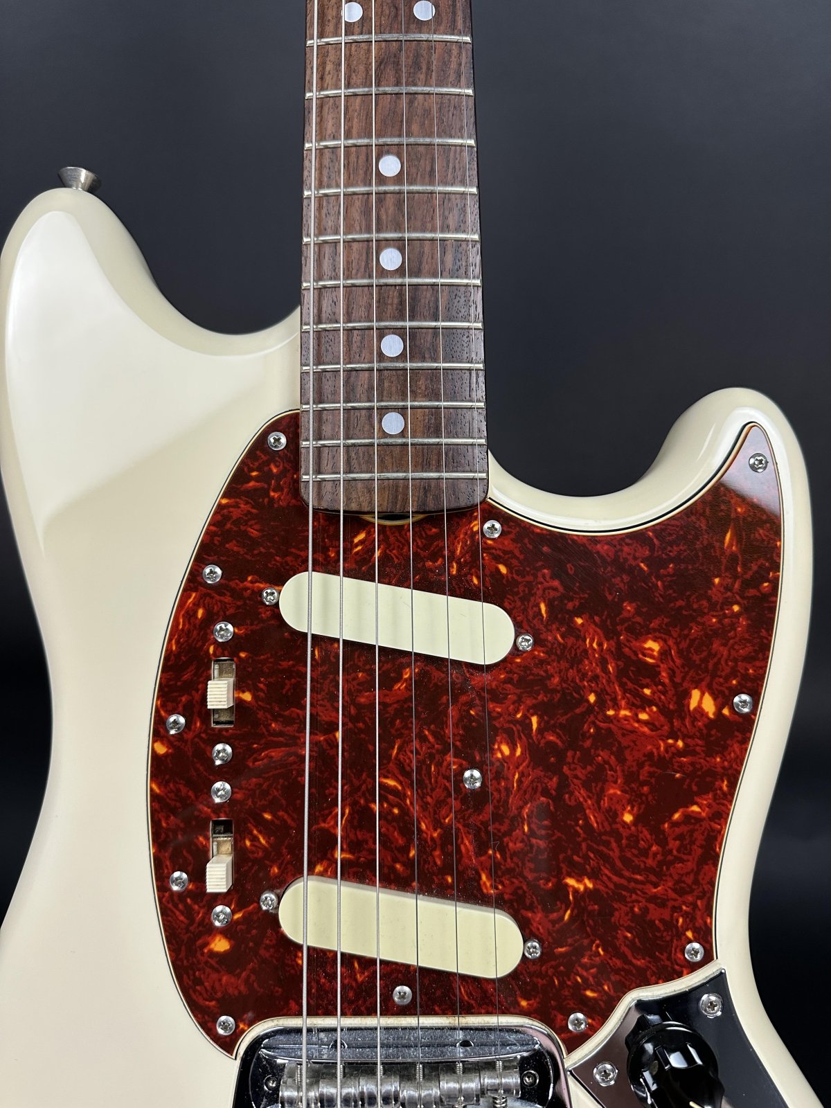 2012 Fender MIJ MG65/VSP Mustang - Vintage White – Grayson's Tunetown