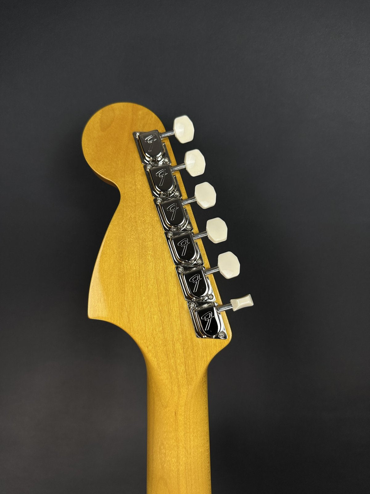 2012 Fender MIJ MG65/VSP Mustang - Vintage White – Grayson's Tunetown