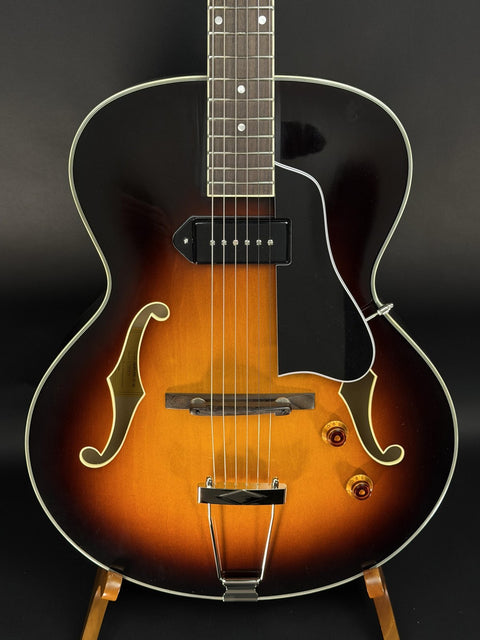 Eastman AR405-P90/TV-SB Sunburst Archtop -