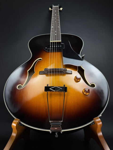 Eastman AR405-P90/TV-SB Sunburst Archtop -