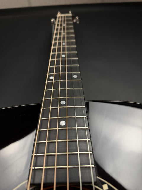 Eastman E2OM-DLX-SB -