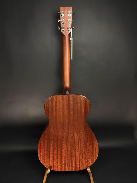 Eastman E2OM-DLX-SB -