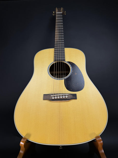Martin D Jr E Walnut - Natural -