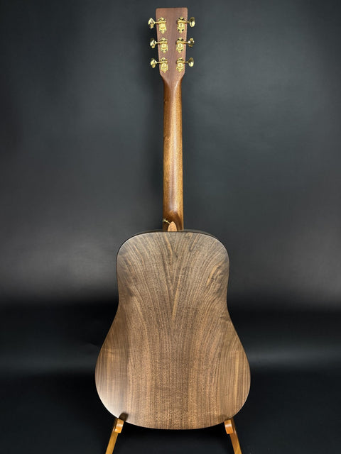 Martin D Jr E Walnut - Natural -