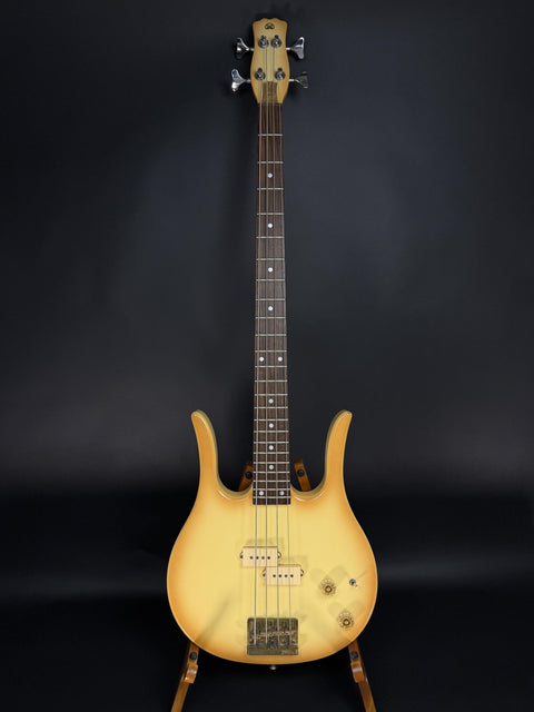 Vintage Hondo II Professional Longhorn 4-String Bass - Creme Burst -