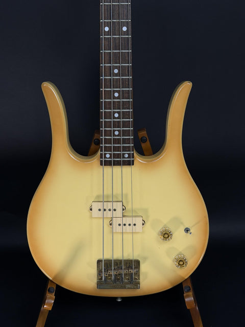 Vintage Hondo II Professional Longhorn 4-String Bass - Creme Burst -