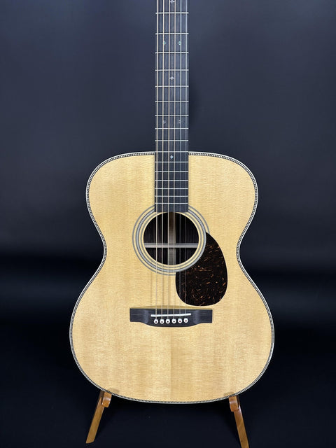 Martin OM-28 -