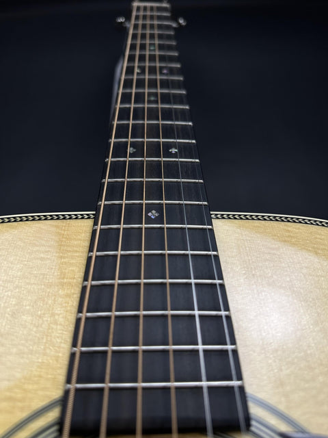 Martin 000-28 Acoustic Guitar