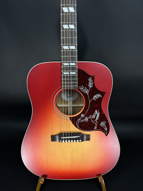 Gibson Hummingbird Special - Satin Vintage Cherry Sunburst