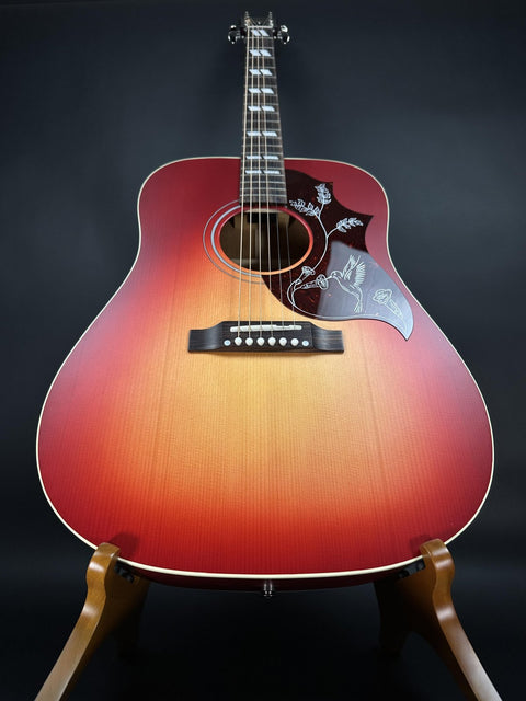 Gibson Hummingbird Special - Satin Vintage Cherry Sunburst