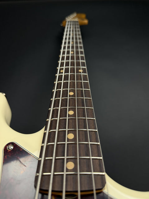 Fender Vintera III Early '60s Bass VI - Olympic White -
