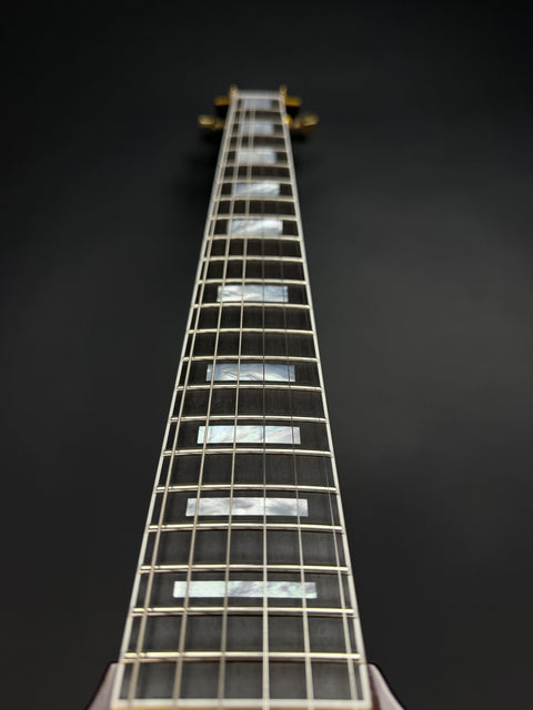 Gibson Custom M2M 1963 Les Paul SG Custom 3-PU Maestro VOS Gold Hardware - Walnut -