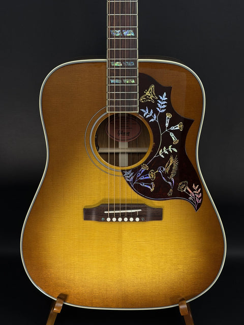 Gibson Custom Hummingbird Elegant Koa - Honey Burst