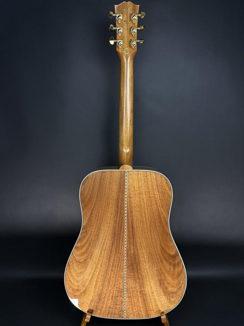 Gibson Custom Hummingbird Elegant Koa - Honey Burst
