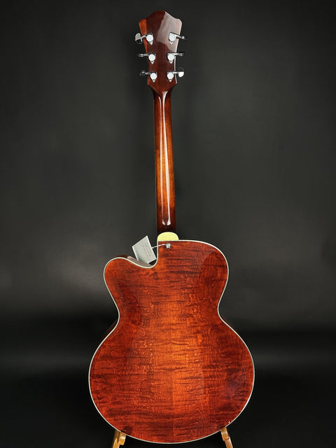 Eastman AR503CE Archtop Classic Finish -