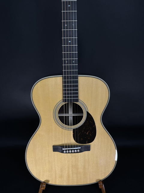 Martin OM-28 -