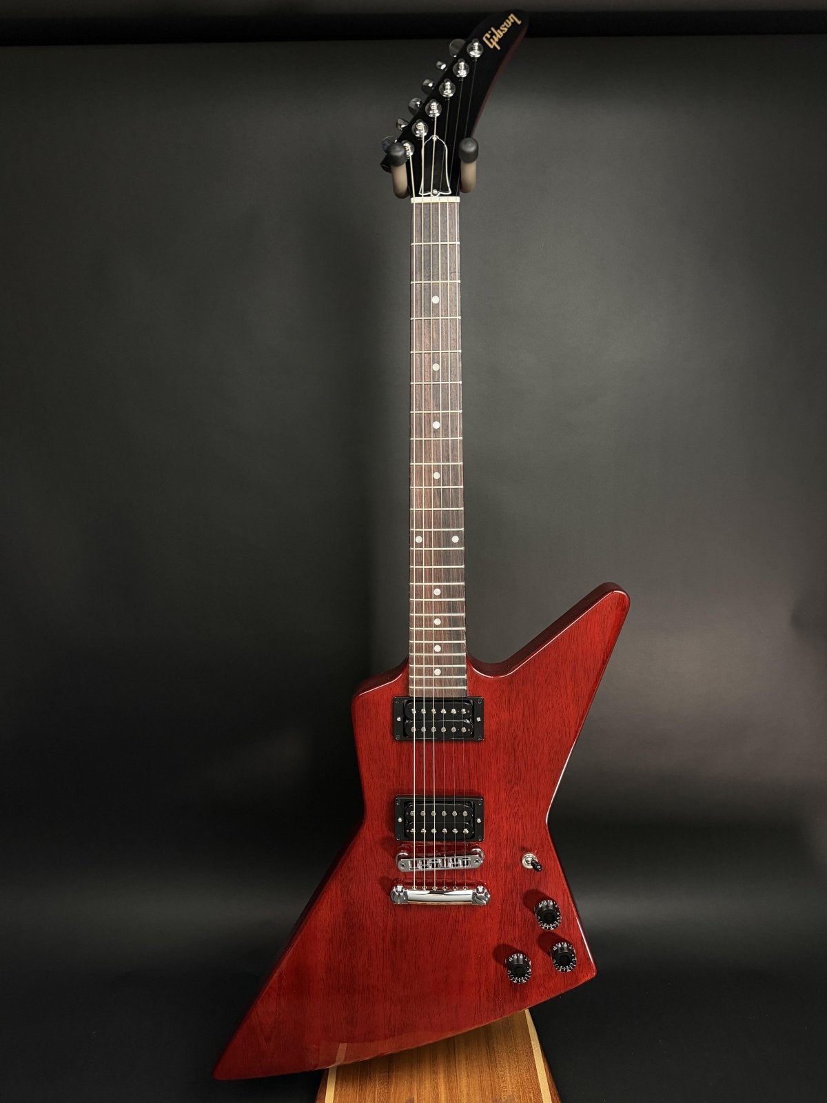 cherryオーダーページ Gibson 80s Explorer - Cherry – Grayson's Tune Town