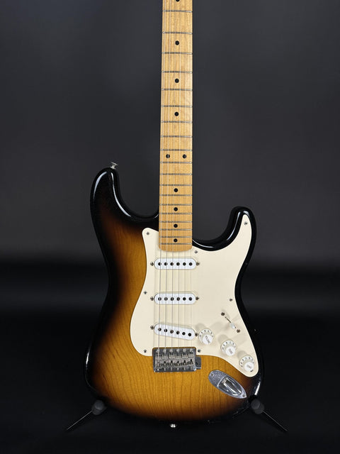 Pre-Owned Fender Custom Shop Masterbilt Chris Fleming 1956 Stratocaster - 3-Color Sunburst -