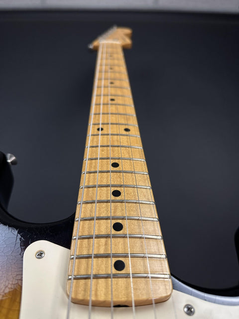Pre-Owned Fender Custom Shop Masterbilt Chris Fleming 1956 Stratocaster - 3-Color Sunburst -