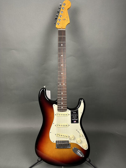 Fender American Ultra Stratocaster - Ultraburst Rosewood Fingerboard - 