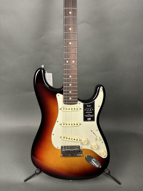 Fender American Ultra Stratocaster - Ultraburst Rosewood Fingerboard - 