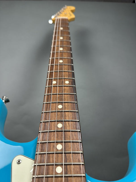 Fender American Professional II Stratocaster - Miami Blue Rosewood Fingerboard - 