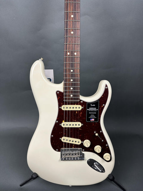 Fender American Professional II Stratocaster - Olympic White Rosewood Fingerboard - 