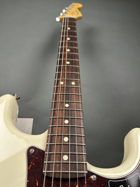 Fender American Professional II Stratocaster - Olympic White Rosewood Fingerboard - 