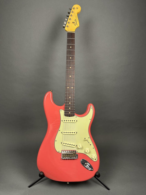 Fender Custom Shop 1964 Stratocaster Journeyman Relic - Faded Fiesta Red - 